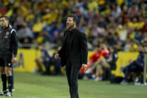 Las Palmas - Atltico | LaLiga EA Sports: Simeone: "Nos tirabais un montn de rosas antes del partido y nosotros no aceptbamos ninguna..."