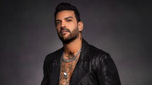 Luis Fernando Borjas celebró su nominación al Latin Grammy con el estreno del video de «El Sillón»