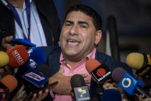Luis Ratti propondrá a la AN chavista revocar nacionalidad a políticos que no apoyen referéndum