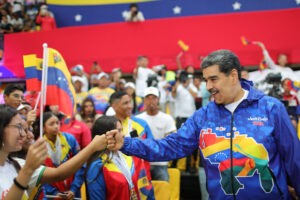 Maduro: Es la hora de la unión para defender la integridad territorial