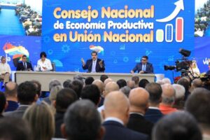 Maduro aseguró que la economía venezolana creció en el tercer trimestre del año y que están “estabilizando” la industria petrolera (+Video)