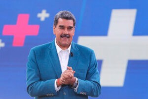 Maduro calificó de "amenaza" triunfo de Javier Milei en Argentina