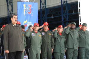 Maduro en el aniversario de la Aviación pidió unidad nacional