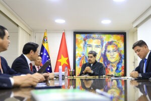 Maduro establece con Vietnam acuerdos en materia política