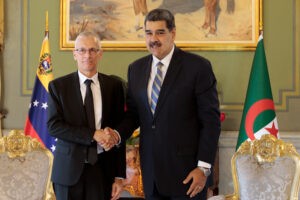 Maduro estrecha relación con India y Argelia