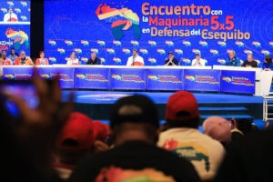 Maduro fantasea con lograr 12 millones de votos en el referendo