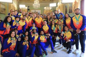 Maduro recibió a medallistas venezolanos de los Panamericanos Santiago 2023 (+ Video) - Venprensa