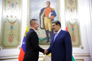 Maduro sostuvo reunión con canciller de Hungría