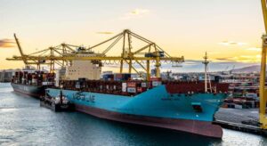 Maersk despedirá a 10.000 trabajadores ante un comercio mundial débil hasta 2026