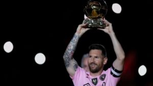 Messi celebra con la afición del Inter Miami su octavo balón de oro - AlbertoNews