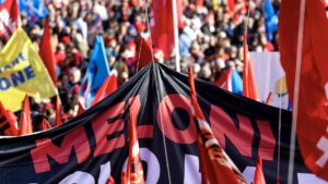 Miles de italianos secundan huelgas contra los presupuestos del Gobierno de Meloni