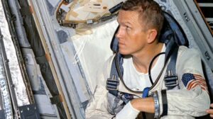 Murió Frank Borman, astronauta que dirigió la primera misión alrededor de la Luna