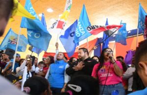 Partidos políticos se presentan ante el CNE para sumarse a referéndum consultivo