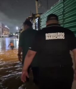 Rafael Ramírez evalúa daños causados por las lluvias en Maracaibo
