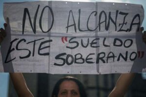 Sector privado en Venezuela cerrará el año con salarios encima de 200 dólares