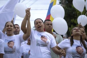 Secuestro del padre de Luis Díaz presiona diálogo de paz entre Colombia y el ELN