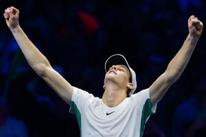 Sinner reduce al 'Maestro' Djokovic en su casa