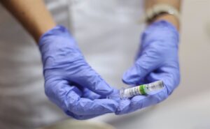 Solo el 44% de la población española tiene intención de vacunarse de la gripe este año