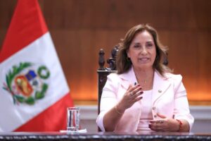 ÚLTIMA HORA | Fiscal general de Perú descarta renunciar y anuncia denuncia constitucional contra la presidenta Dina Boluarte - AlbertoNews