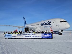 Un Boeing 787 llega a la Antártida, el avión más grande en aterrizar en este continente