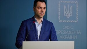 Un exasesor de Zelenski anuncia que será candidato a las elecciones en Ucrania
