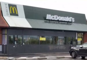 Una mujer y un hombre son asesinados a tiros en el aparcamiento de un McDonald's en un nuevo ajuste de cuentas por narcotrfico en Marsella