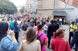 Vecinos de El Paraíso protestaron por tener varios días sin luz (Videos)