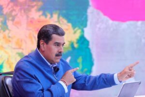 Venezuela defenderá su mapa territorial "completo" en "todos los espacios", dice Maduro