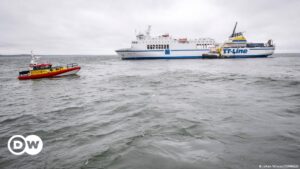 remolcan ferri que quedó varado en el mar Báltico – DW – 02/11/2023
