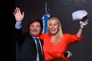 ¿Quiénes son las mujeres que rodean a Milei, el próximo presidente argentino?
