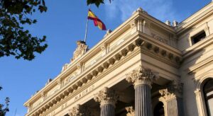¿qué días cierran el mercado español y Wall Street?