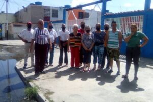 21 días sin agua suman habitantes del urbanismo Macías Mujica