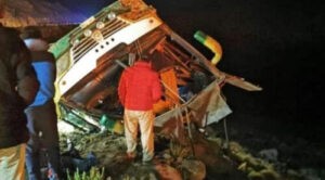 Al menos cinco muertos en accidente de autobús en Perú