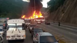 Al menos nueve muertos dejó explosión de camión de combustible en la GMA este #13Dic