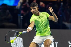 Alcaraz vence a Djokovic en la exhibicin de Riad