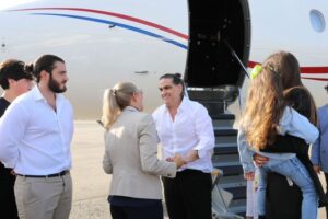 Álex Saab llegó a Venezuela tras su liberación (+videos)