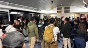 Arriban 207 venezolanos repatriados desde México