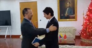 Canciller de Maduro y embajador chino conversaron sobre "la paz en la región"