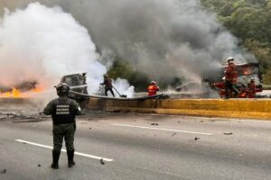 Capriles lamentó la tragedia en la autopista Gran Mariscal de Ayacucho y reclamó el “deplorable” estado de la vía