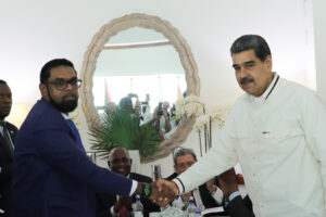 Caracas y Georgetown acordaron no usar la fuerza bélica para dirimir controversia por el Esequibo (Comunicado)
