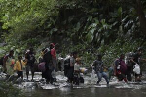 Cifra de migrantes que cruzaron Darién equivale a 11% de la población de Panamá