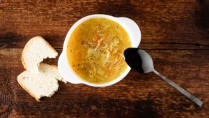 Cómo elaborar la sopa italiana con queso que se ha hecho viral en TikTok