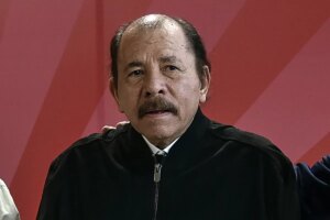 Daniel Ortega desencadenado: detiene a otro obispo catlico por llamar al rezo