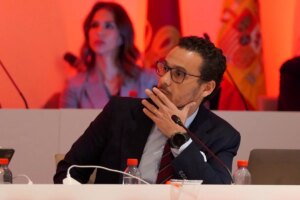 Del Nido sucede a Jos Castro como presidente del Sevilla y su padre arremete contra l: "Es el nombramiento ms ilegtimo en la historia del club" | LaLiga EA Sports 2023