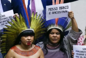Derechos indígenas siguen bajo fuego en el Congreso de Brasil