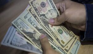Dólar paralelo ha aumentado en más de 115% durante el año 2023 en Venezuela