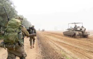 Ejército israelí atacó docenas de objetivos de las milicias palestinas en la Franja de Gaza - AlbertoNews