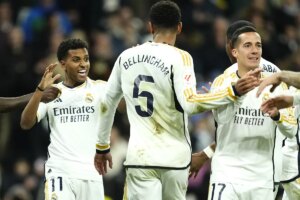 El Madrid fluye ante un impotente Granada para mantener el liderato | LaLiga EA Sports 2023