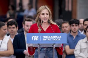 El PP critica que el PSOE "compre el discurso separatista" y vaya a Suiza a negociar el futuro de Sánchez