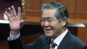 El Tribunal Constitucional peruano vuelve a ordenar que Alberto Fujimori abandone la cárcel